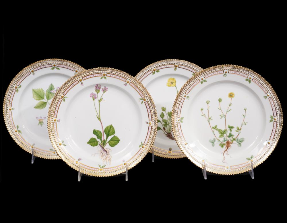 Appraisal: FLORA DANICA LUNCH PLATES Flora Danica Royal Copenhagen Lunch Plates