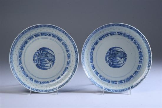 Appraisal: PAIR CHINESE BLUE AND WHITE PORCELAIN PLATES th century Phoenix