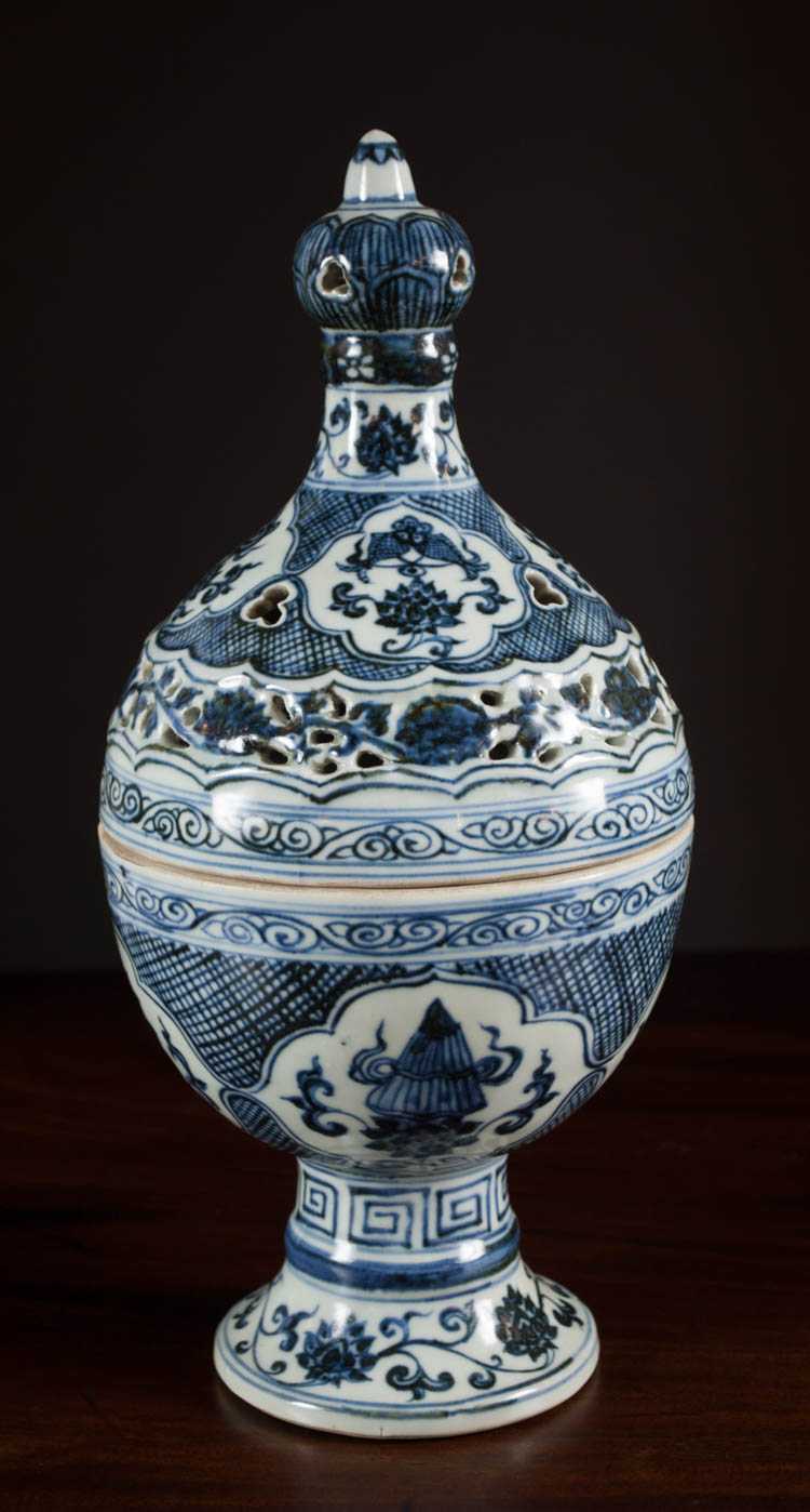 Appraisal: CHINESE BLUE AND WHITE MING STYLE PORCELAIN CENSOR having reserves