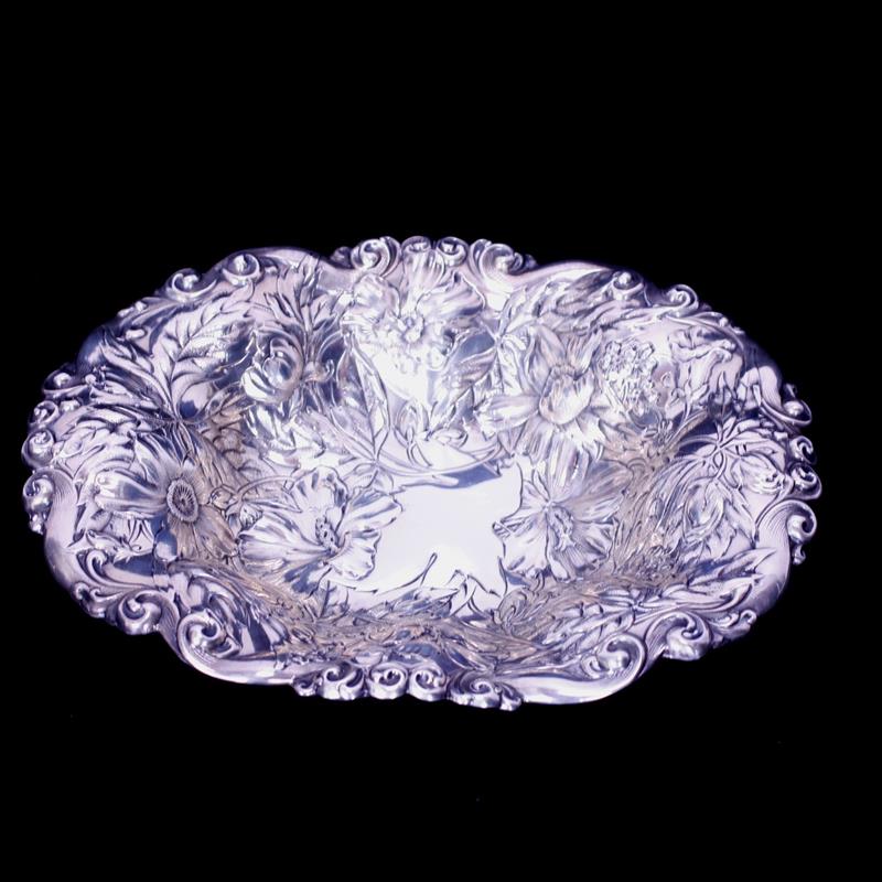 Appraisal: Gorham sterling silver Art Nouveau garden floral repousse bowl with