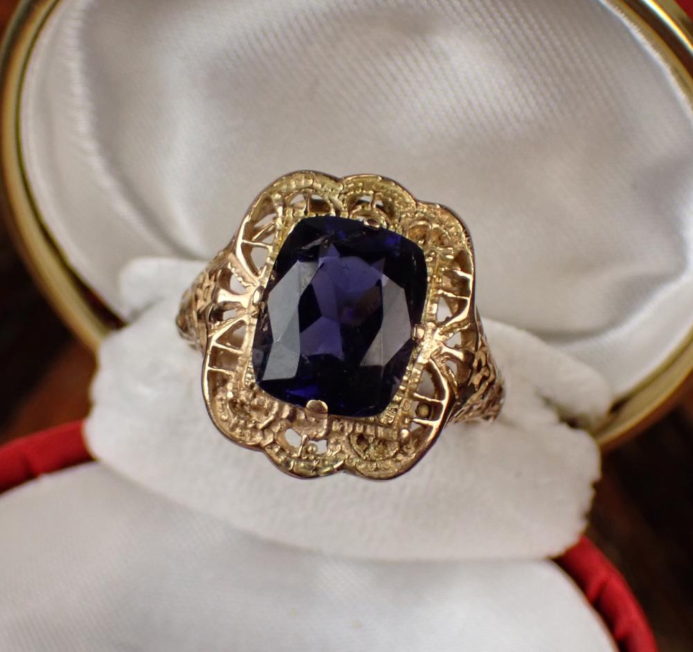 Appraisal: IOLITE AND FOURTEEN KARAT GOLD RING The k yellow gold