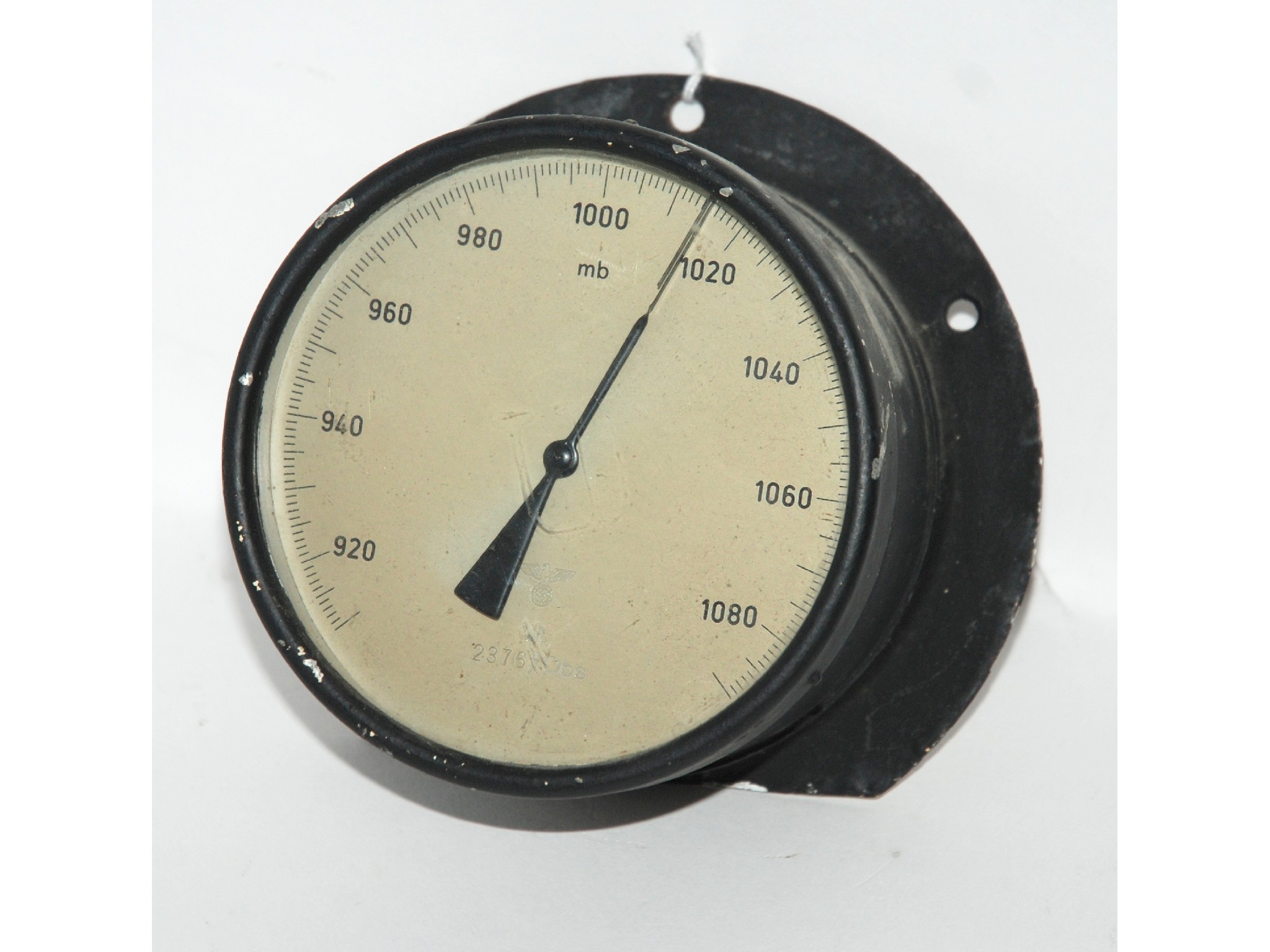 Appraisal: A Second World War German Kriegsmarine bulkhead pressure gauge in