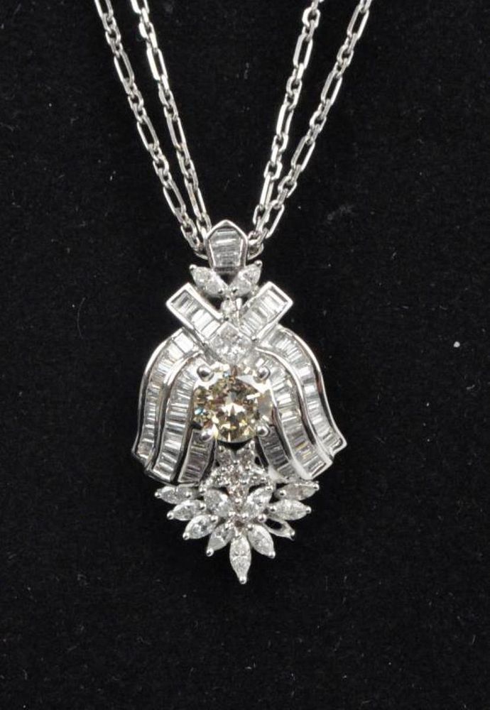 Appraisal: K White Gold Diamond Pendant K Gold Chain the pendant