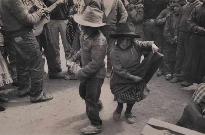 Appraisal: JOHN COHEN b HUANCANALICA PERU Gelatin silver print x in