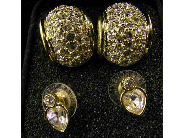 Appraisal: Two pair of Swarovski earrings