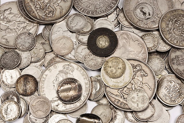 Appraisal: A QUANTITY OF SILVER COINAGE including Victorian crowns sixpences etc