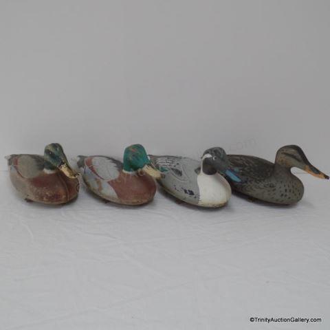 Appraisal: Victor Molded Plastic Duck Decoys Includes Mallard Drake decoys Green