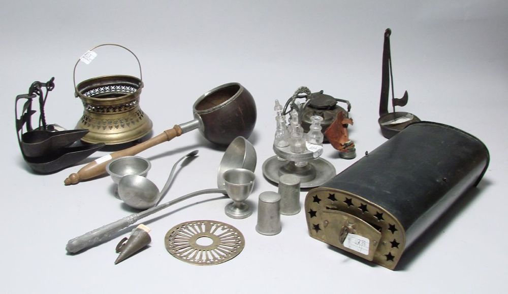 Appraisal: ODD LOT OF PEWTER AND OTHER METAL ITEMS Consisting of