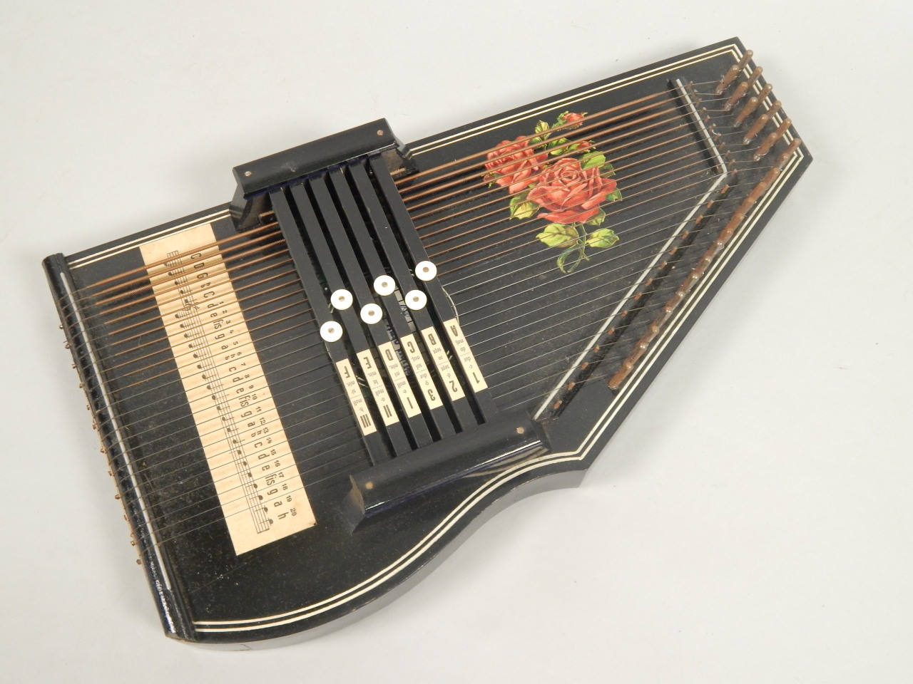 Appraisal: A six bar autoharp in original box