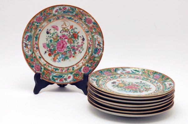 Appraisal: Set of eight Chinese Export Famille Rose Verte plates circa