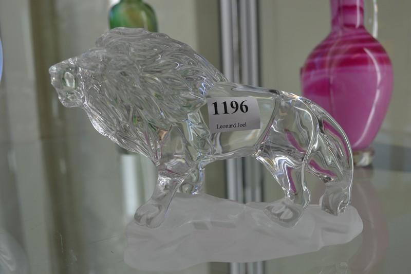 Appraisal: AN ART GLASS PAPERWIEGHT OF A LION