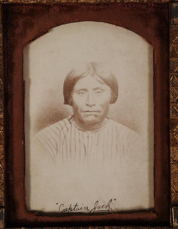 Appraisal: C cabinet card photograph of Modoc tribe chief Kientpaush also