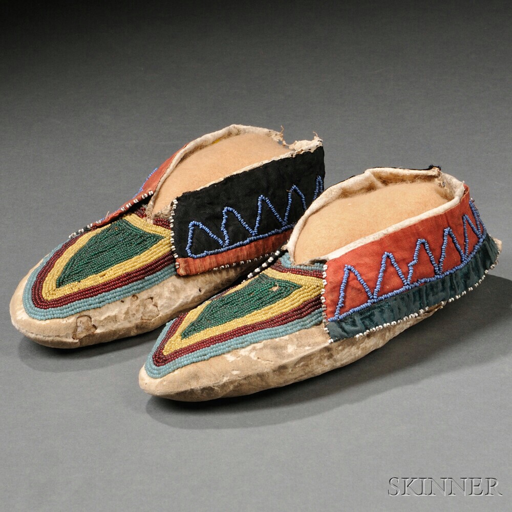 Appraisal: Delaware Beaded Cloth and Hide Moccasins c last quarter th