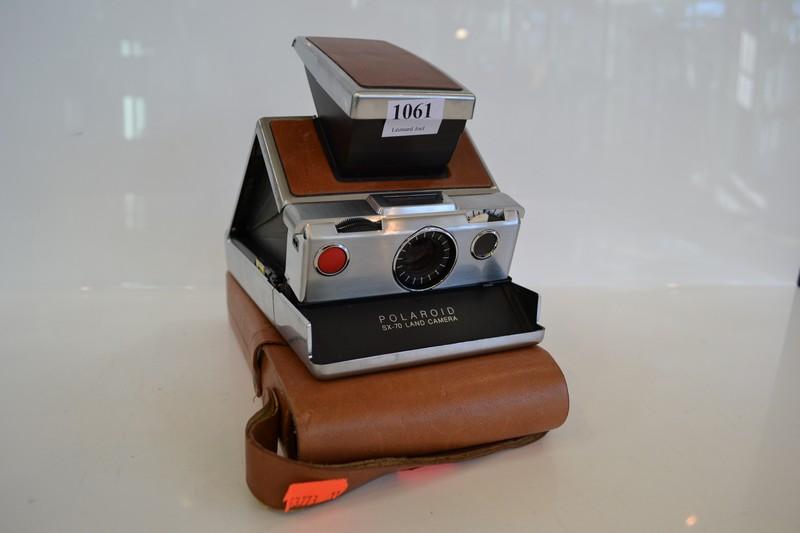 Appraisal: POLAROID SX- IN ORIGINAL CASE