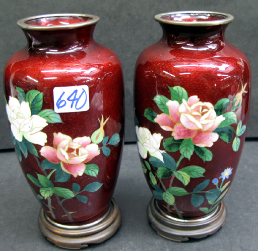 Appraisal: PAIR TH CENTURY CHINESE CLOISONNE VASES white and pink flowers