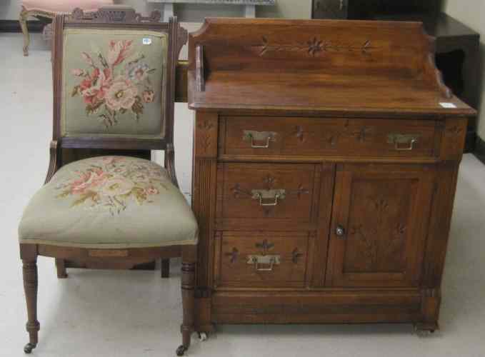 Appraisal: VICTORIAN WASHSTAND AND SIDE CHAIR Eastlake design American c Commode