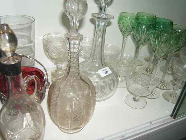 Appraisal: A QUANTITY OF VARIOUS GLASSWARE to include champagne glasses green