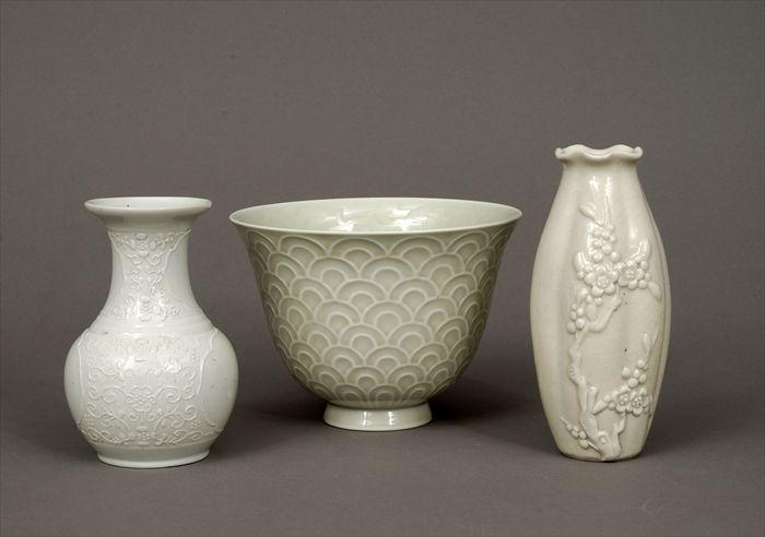 Appraisal: Chinese Celadon-Glazed Porcelain Bowl and Two Vases to in