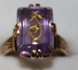 Appraisal: Fine Victorian yellow gold ring having stepped emerald cut amethyst