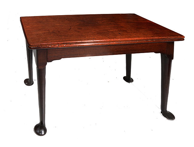 Appraisal: AN TH CENTURY MAHOGANY RECTANGULAR TEA TABLE with swivel top