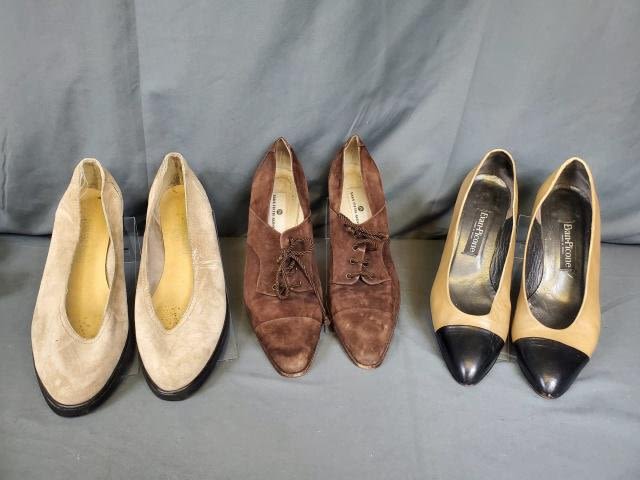 Appraisal: Pairs of Vintage Ladies Shoes size Includes brown suede lace