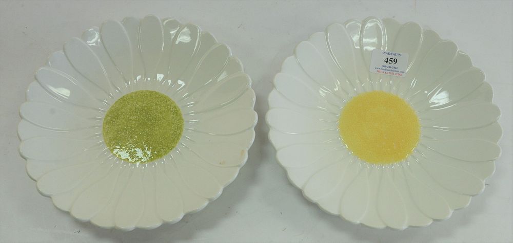 Appraisal: Set of Fourteen Gien Daisy plates marked 'Gien France' to