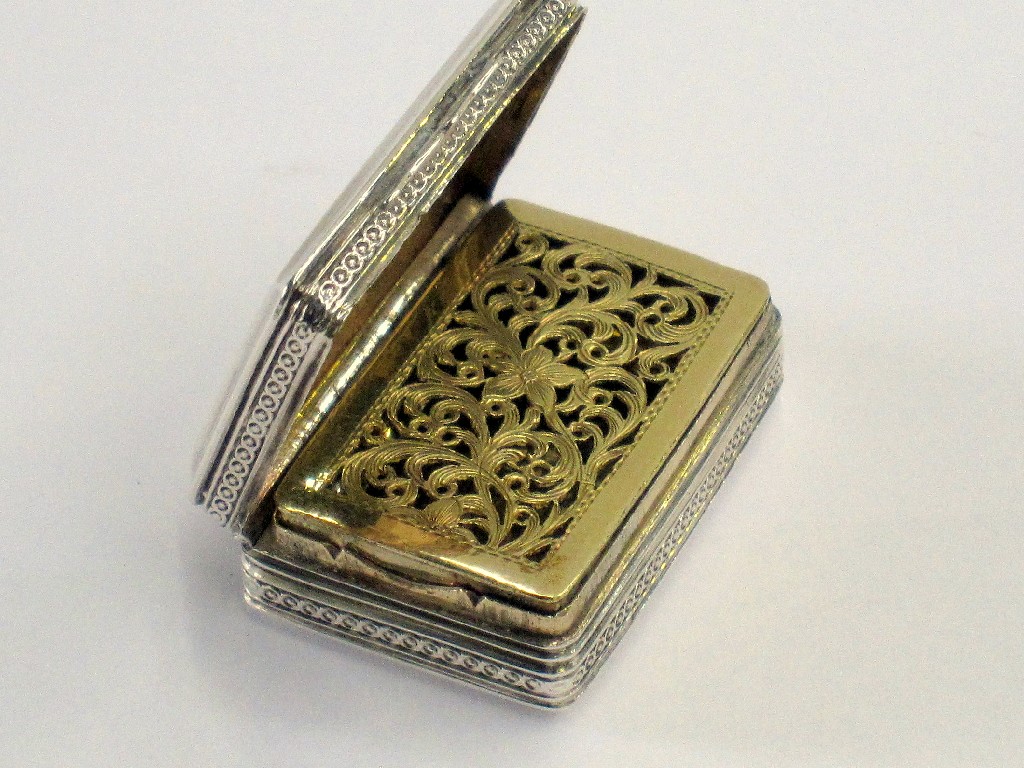 Appraisal: George IV silver vinaigrette maker's mark TP Birmingham