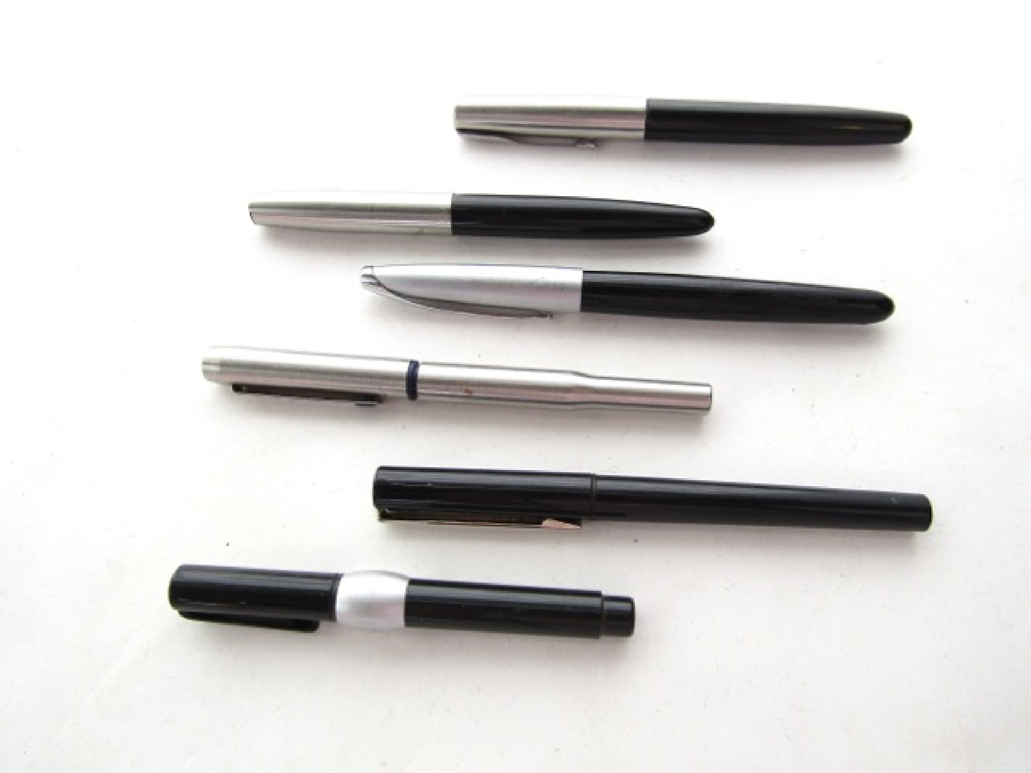 Appraisal: A Parker Frontier and five other fountain pens