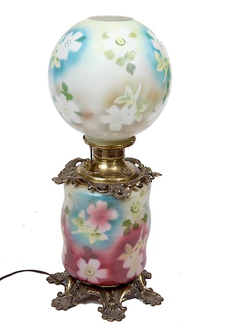 Appraisal: Gone With the Wind Lamp An original period lamp with