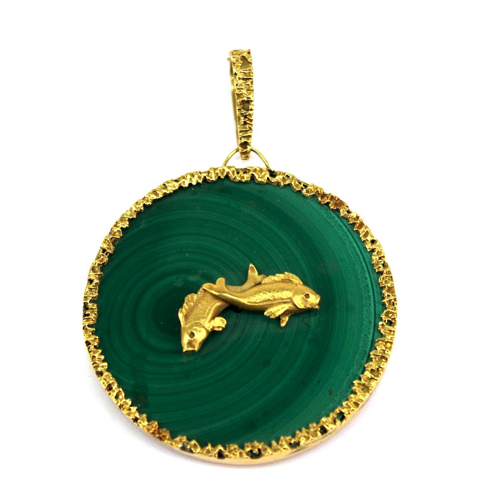 Appraisal: K Yellow Gold Malachite Fish Motif Pendant K yellow gold