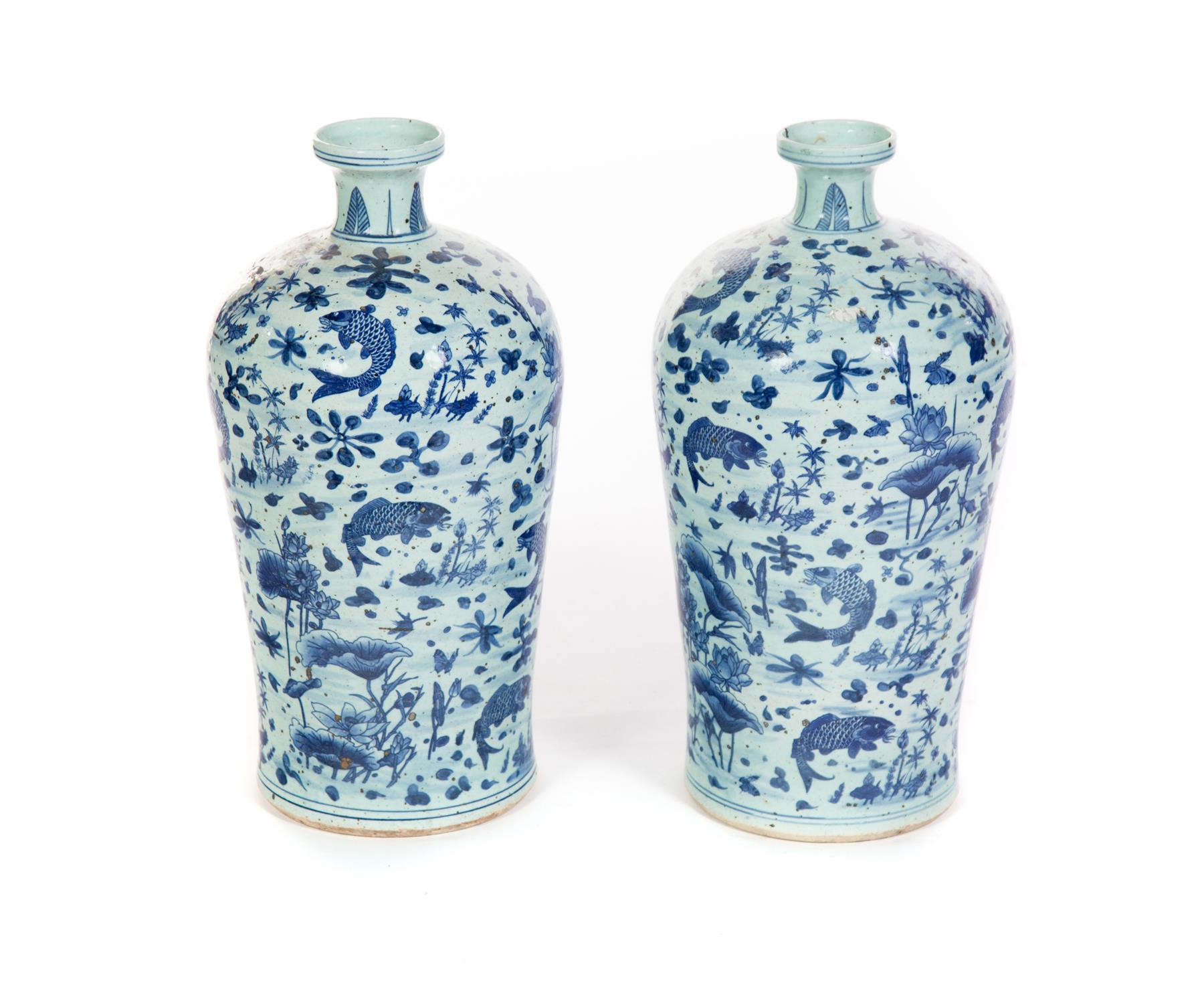 Appraisal: PAIR OF CHINESE VASES Twentieth century Blue and white vases