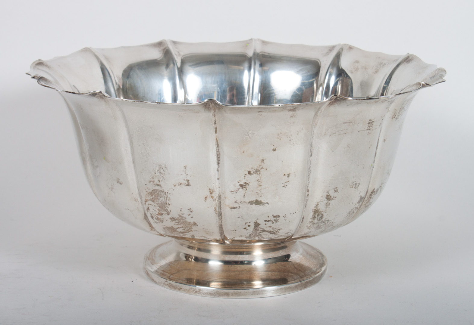 Appraisal: American sterling silver scalloped bowl Crichton Co New York in