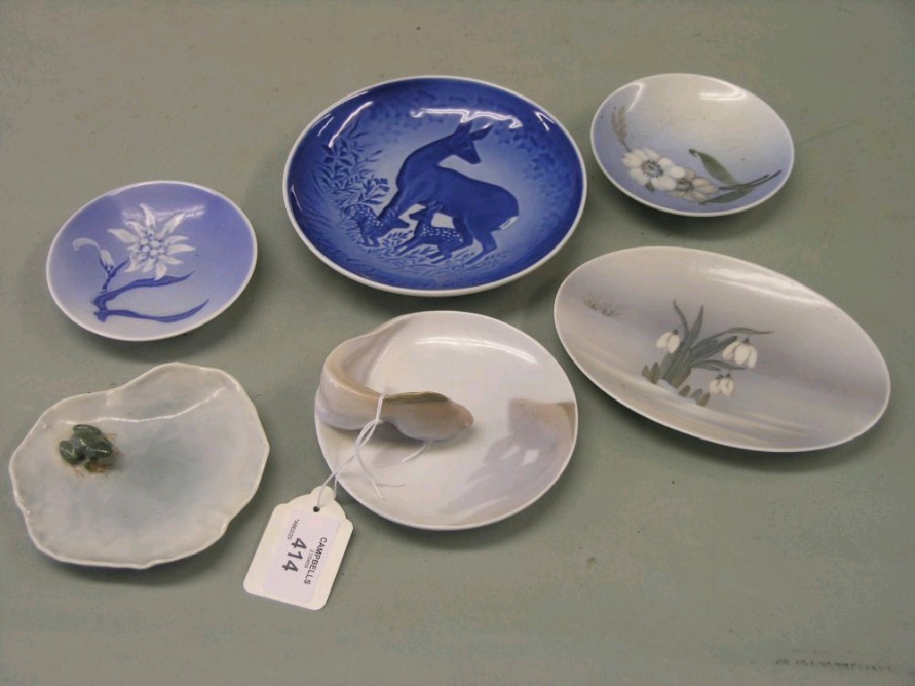 Appraisal: Six various Royal Copenhagen dishes one modelled with a small