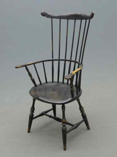 Appraisal: Benchmade Windsor armchair Marked ''The Windsor Workshop'' '' Seat Ht