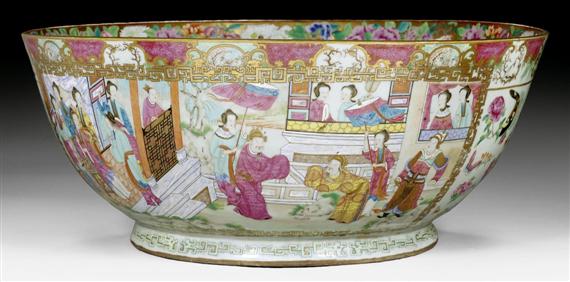 Appraisal: A MASSIVE PUNCHBOWL WITH DELICATE CANTON DESIGN China Qianlong period