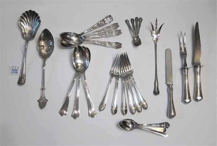 Appraisal: PIECE ASSORTED STERLING FLATWARE Wallace dessert spoons in the ''St