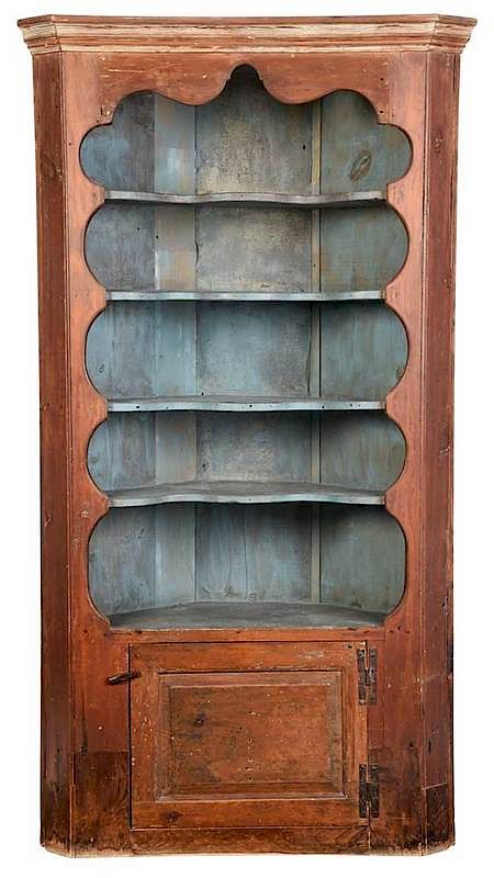 Appraisal: American Chippendale Pine Corner Cupboard th century single case construction