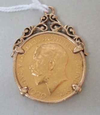 Appraisal: A George V sovereign SA mounted as a pendant