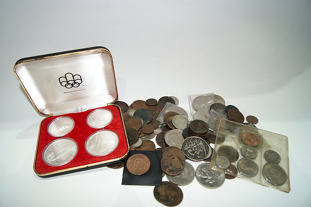 Appraisal: A COLLECTION OF MISCELLANEOUS BRITISH COINAGE including Commemorative crowns etc