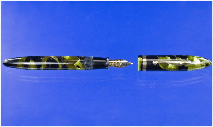 Appraisal: Sheaffer A Sheaffer oversize balance in green and black lever