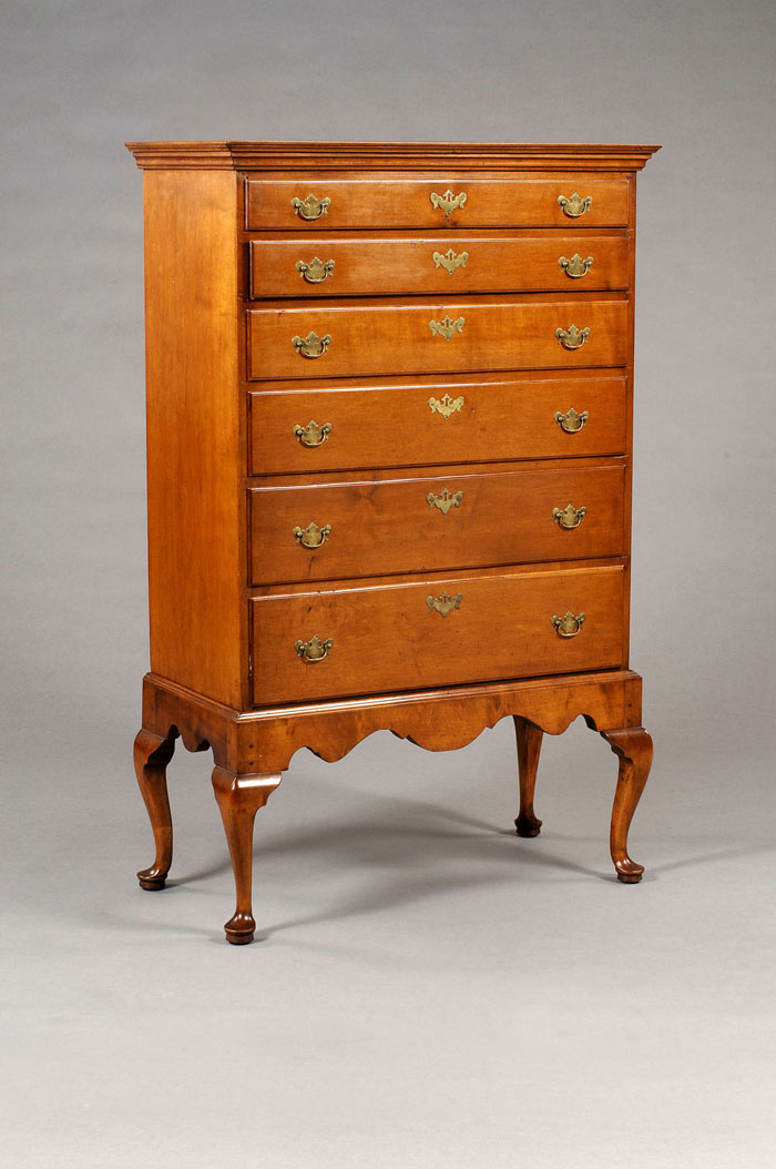 Appraisal: NEW ENGLAND QUEEN ANNE MAPLE CHEST ON-FRAME The molded cornice