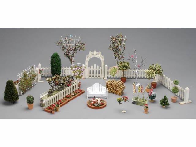 Appraisal: Lot of Miniature Garden Items MN An assortment of outdoor