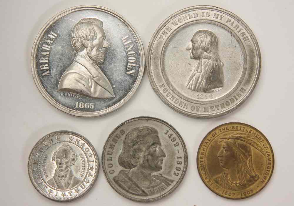 Appraisal: COMMEMORATIVE MEDALS - Including Abraham Lincoln 'Broken Column' 'He is