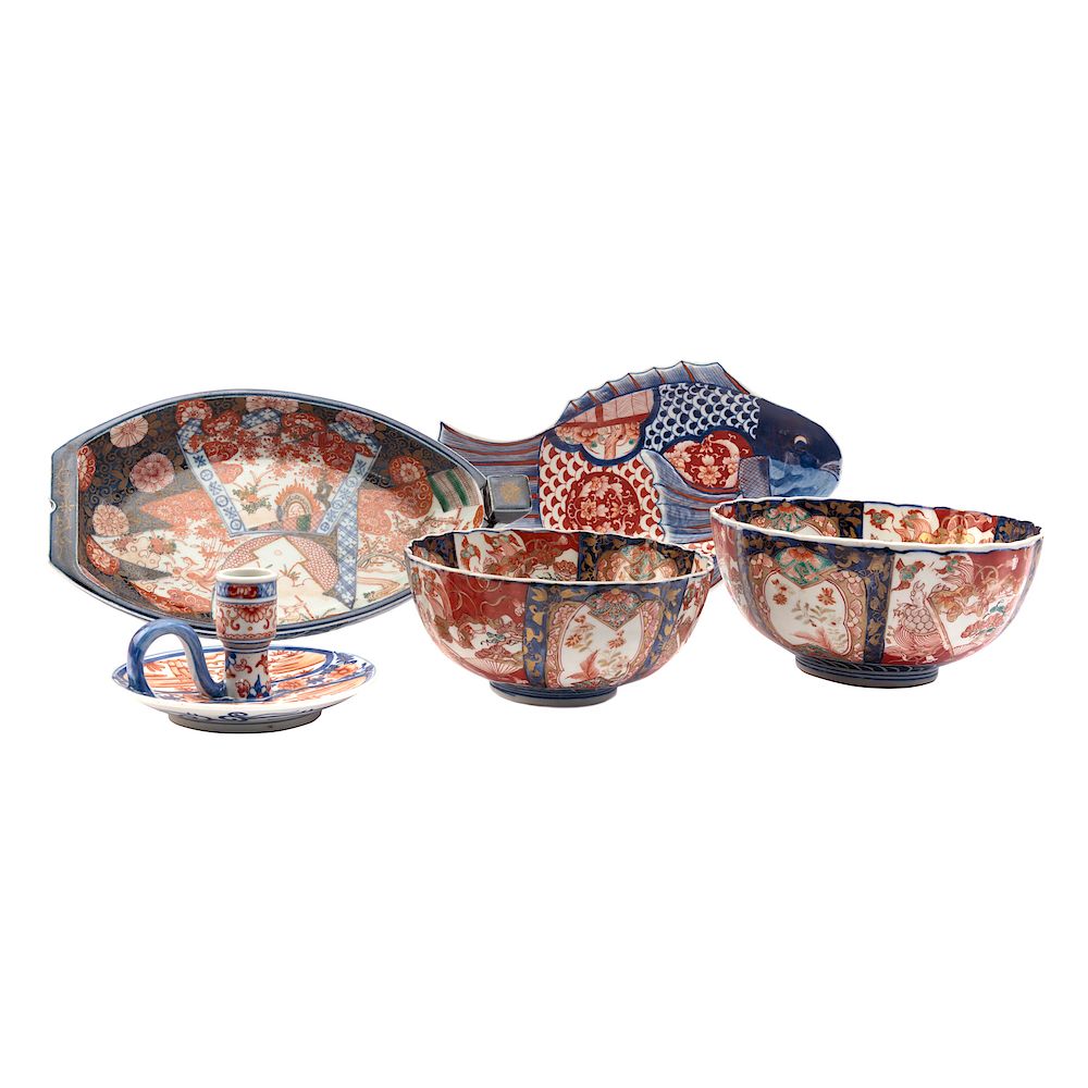 Appraisal: Five Pieces of Japanese Imari Porcelain including boat-form dish chamberstick