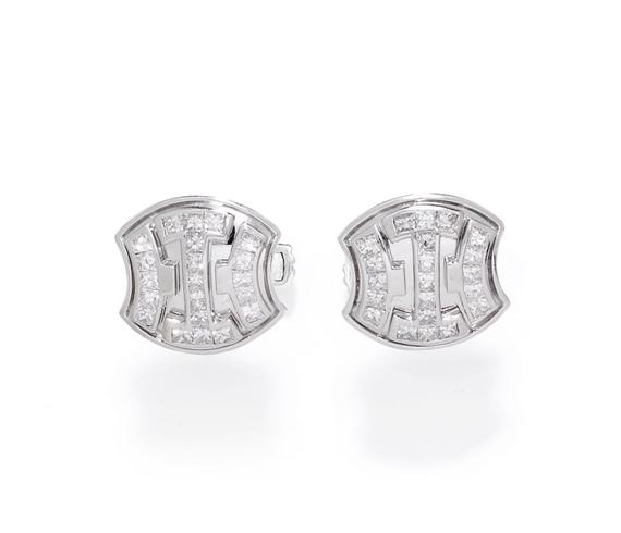 Appraisal: DIAMOND CUFF LINKS White gold Casual-elegant cuff links the geometrically