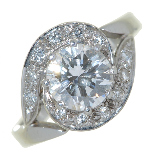 Appraisal: A diamond ring the larger round brilliant cut diamond approx