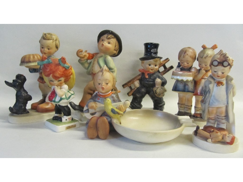 Appraisal: Seven Hummel figures including Merry Wanderer Begging His Share Happy