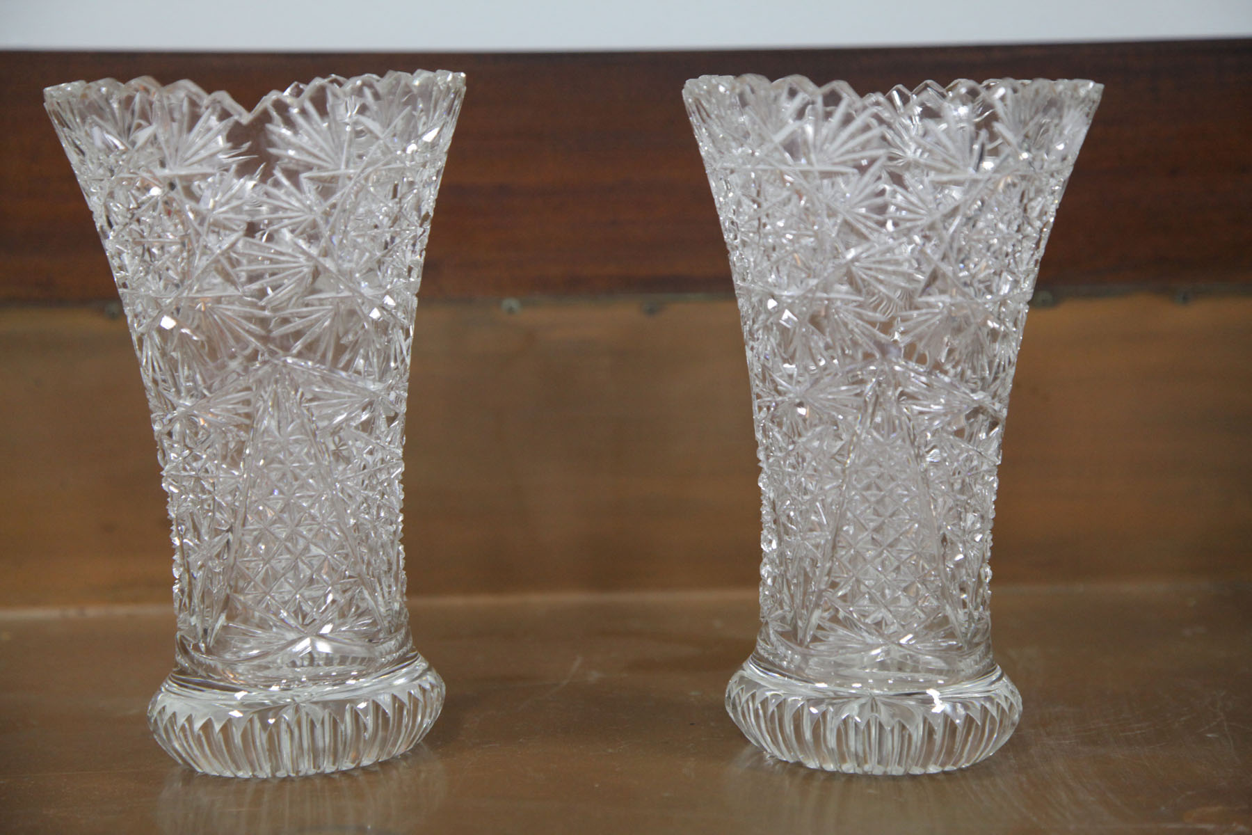 Appraisal: PAIR OF CUT GLASS VASES American early th century Tapered