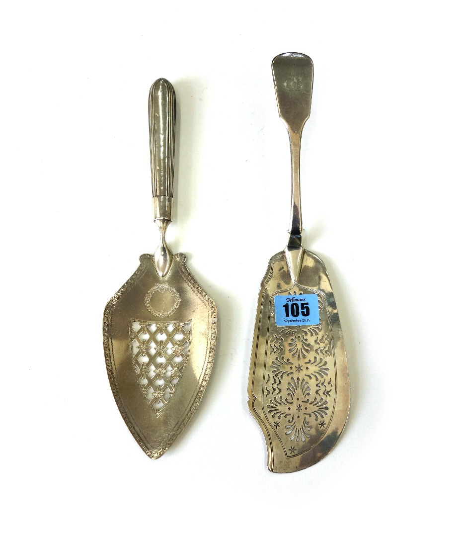 Appraisal: A George IV silver fiddle pattern fish slice William Traies