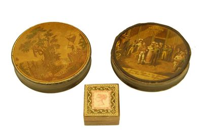 Appraisal: An early th century papier-mache snuff box the cover with